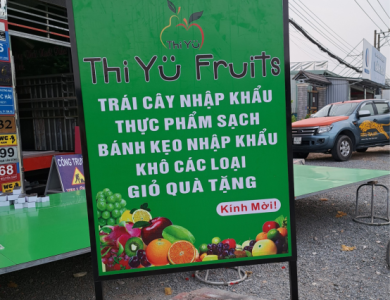 Bảng hiệu đứng ngoài trời